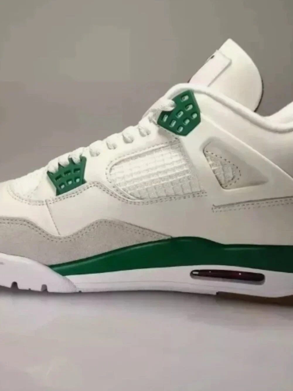 Brand New Air Jordan 4 Retro SB Pine Green